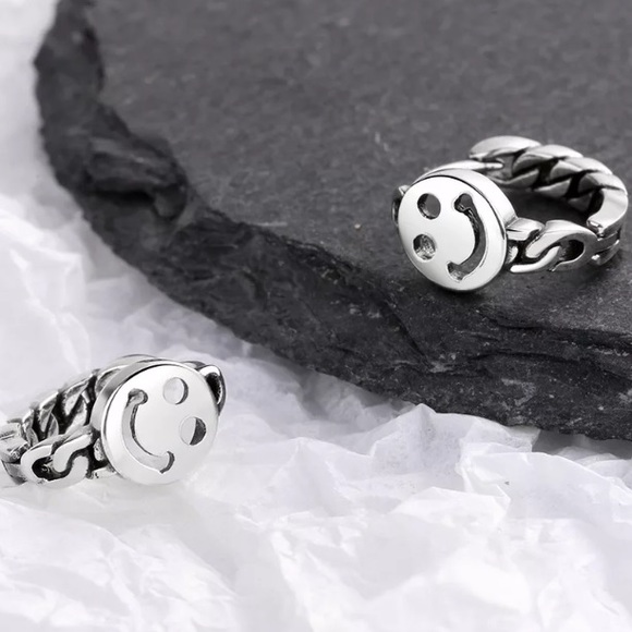 😁Insta smile sterling silver earrings - Picture 4 of 5